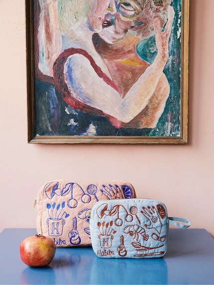 Les pochettes Habiba ont un look fantaisie et artisanal.