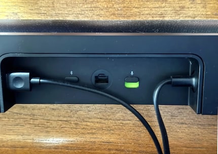 La face arrière suggère la prise en charge du Bluetooth.
