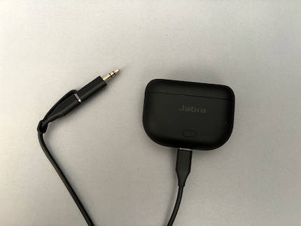 La custodia funziona come trasmettitore Bluetooth.