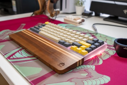 L'Envoy est fait d'une seule pièce de polycarbonate usiné CNC.