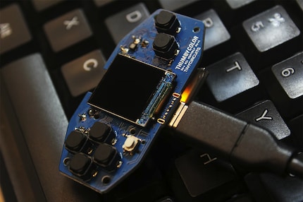 Das Development Board des Thumby Color.