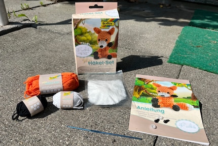 Il set contiene quasi tutto il necessario per l'animaletto all'uncinetto. 