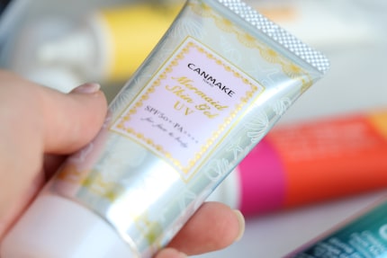 Cette crème solaire m’a été recommandée par Helen Dao, experte en J-Beauty.