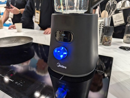 I piani di cottura a induzione speciali possono essere utilizzati per l'alimentazione elettrica come anche per la normale cottura.