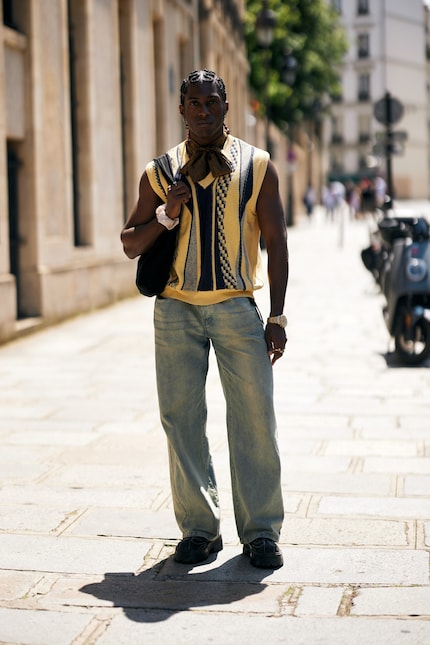 I jeans skinny e attillati sono in pausa.