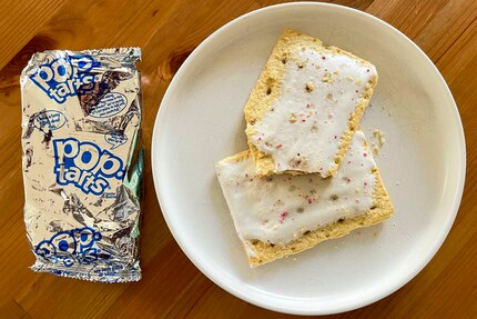 Questi due biscotti non sono innocui come sembrano.
