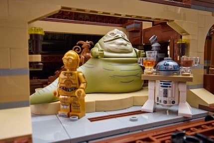 Bien sûr, les chouchous des fans, C-3PO et R2-D2, ne sont pas en reste.