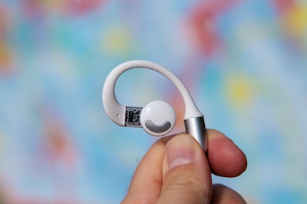 Auf der Innenseite der Ear (open) befindet sich der kleine Lautsprecher.
