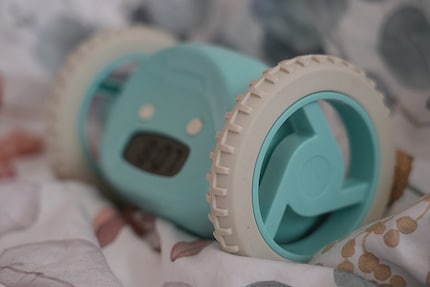 Clocky races through your child’s room on wheels like a madman.