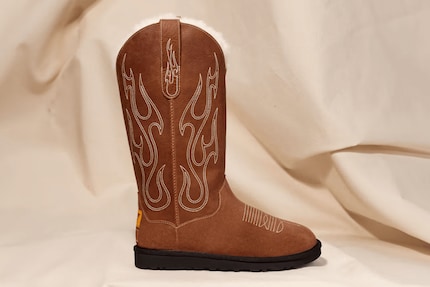 Voilà à quoi ressemble une botte Ugg en tenue de cowboy.