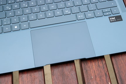 La commande gestuelle du pavé tactile facilite l'utilisation du MateBook