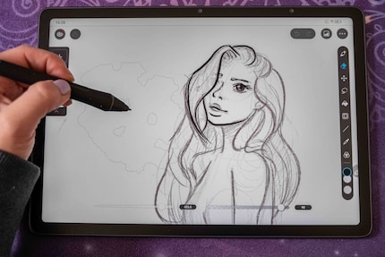 Will ich in Clip Studio Paint mit grossem Radierer arbeiten, kommt das Tablet nicht hinterher.
