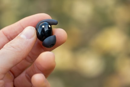 Gli auricolari sono piccoli e gli inserti in silicone corti.