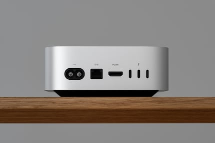Le porte USB-C posteriori supportano Thunderbolt 4 (M4) o Thunderbolt 5 (M4 Pro).