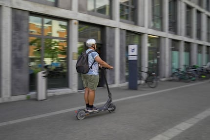 Ein Helm ist noch keine Pflicht – aber sicher sinnvoll.
