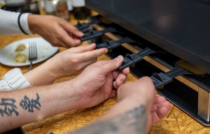 Cela devient étroit à table.