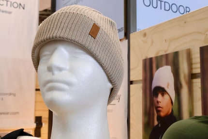 Nicht nur die Kleinsten, auch Jugendliche und Erwachsene sollen mit Strickmützen vom Schutz profitieren.