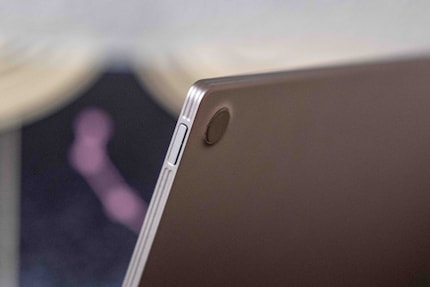 The indentations on the frame give the tablet a good grip.