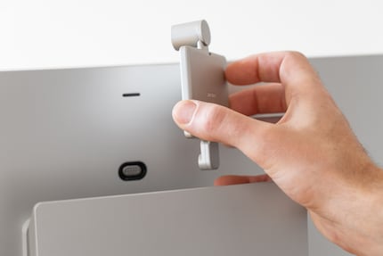 Penso che sia divertente poter rimuovere la webcam magnetica, ma è superflua.