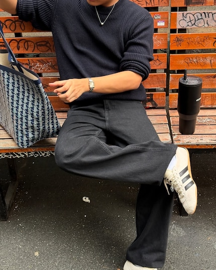 La chaussure existe aussi en Off-White.