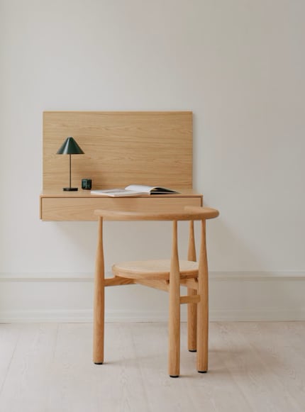 Small but mighty: Tana’s a shelf and – if needed – a tiny desk.