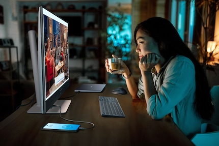 Le 32 Plus S3225QC de Dell est l'un des premiers appareils de bureau à utiliser le QD-OLED au lieu du LCD.