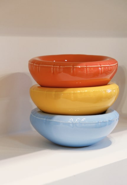 ... ma viene creato come un oggetto di ceramica convenzionale.