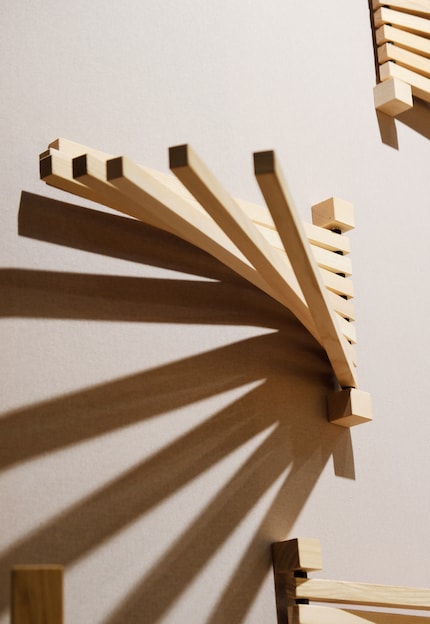 Ce support mural n'a pas besoin d'être caché : Avec son design original, il s'intègre avec élégance dans votre intérieur.