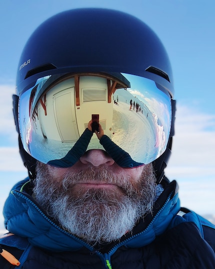 Helm und Brille von Flaxta.