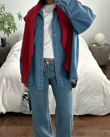 If you look closely, you'll spot a bolo belt on influencer Chloe Mihailovich.