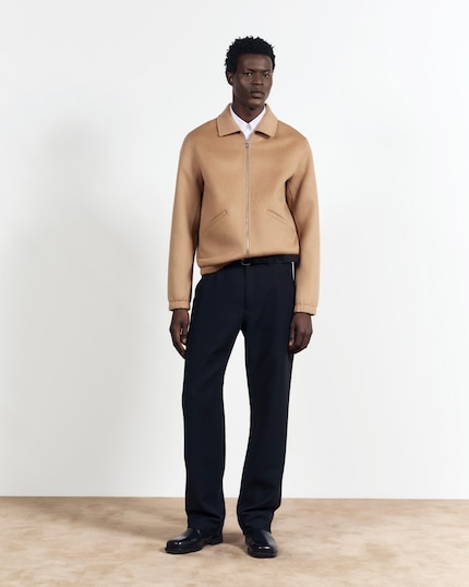 La marque suédoise offre aussi des vêtements pour homme.