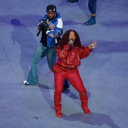 Kendrick Lamar and SZA perform at the Super Bowl.