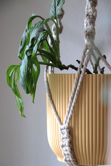 Die Vibes-Reihe ist ideal zum Aufhängen, weil sie aus recyceltem Kunststoff besteht.