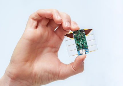 Le mini-robot ne mesure que 45 x 55 millimètres.
