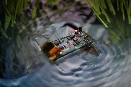 La rotation maximale du robot nageur est de 195°/s, ce qui démontre une grande manœuvrabilité.