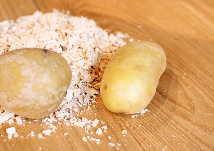 Le patate sono utilizzate come legante nella produzione di Briket.