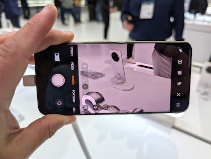 Das Realme 14 Pro Plus hat einen optischen Dreifach-Zoom.