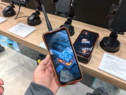 Le Blackview Apex 2 est aussi un téléphone satellite.