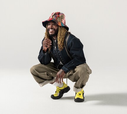 Il vincitore del Grammy Thundercat modella per Crocs EXP.