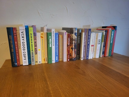 Sag mir, was du liest und ich sage dir, welche Bücher du hast. LOL