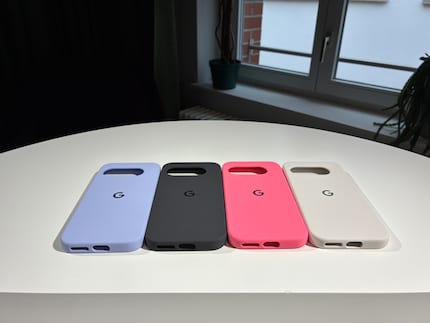 Dans les mêmes quatre couleurs, des étuis sont également disponibles