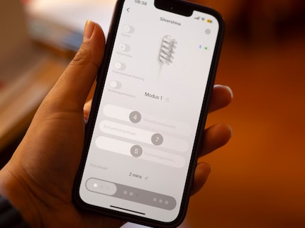 L'intensità della vibrazione, l'angolo e la velocità di rotazione possono essere regolate nell'app Laifen.