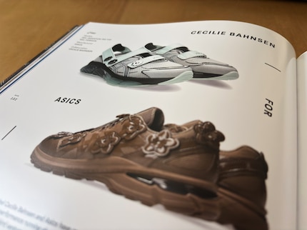 Zu schön, um wahr zu sein: die Sneaker von Cecilie Bahnsen × Asics.