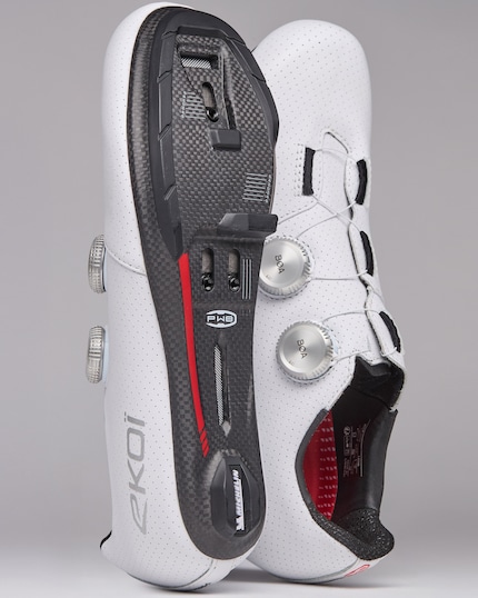 La nouvelle chaussure PW8 C12 Pro Full Carbon ...