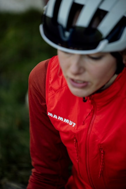 Il nuovo abbigliamento da ciclismo è progettato per i tour più lunghi con sbalzi di temperatura.