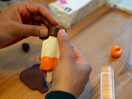 Il cioccolato è di gran lunga la parte migliore del ghiacciolo.