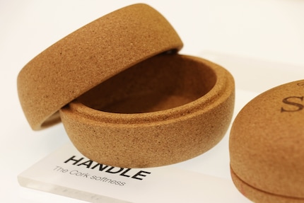 Spotted at Cosmoprof: the reusable cork packaging Sue from FR & Partners.