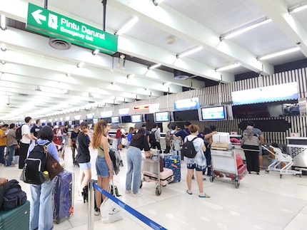 Tante code e lunghi processi di check-in potrebbero essere eliminati in futuro con i documenti di viaggio digitali previsti dall'ICAO.