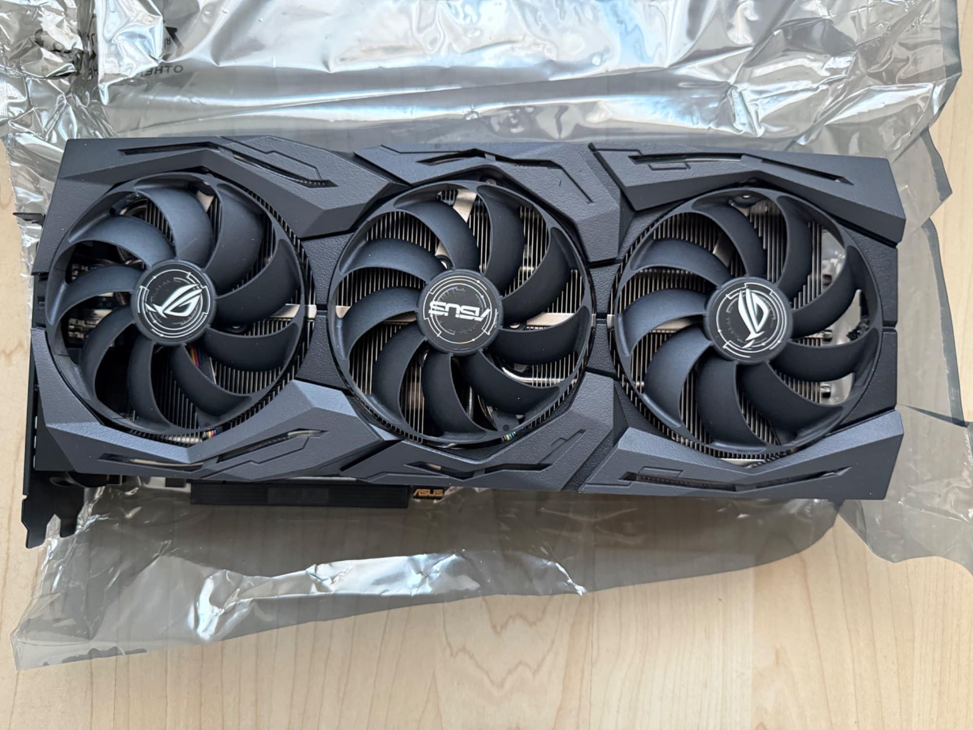Produktbild ASUS GeForce RTX 2070S ROG Strix O8G Gaming (8 GB)