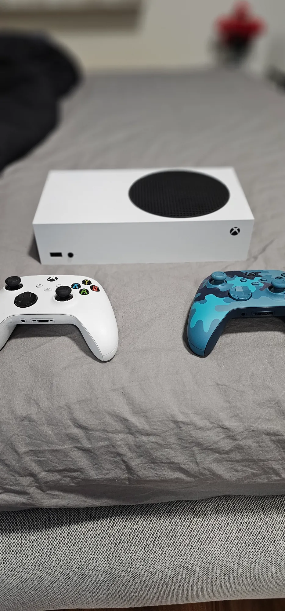 Actual product image Microsoft Xbox Series S with free content + digital currency for Fortnite, Rocket League and Fall Guys